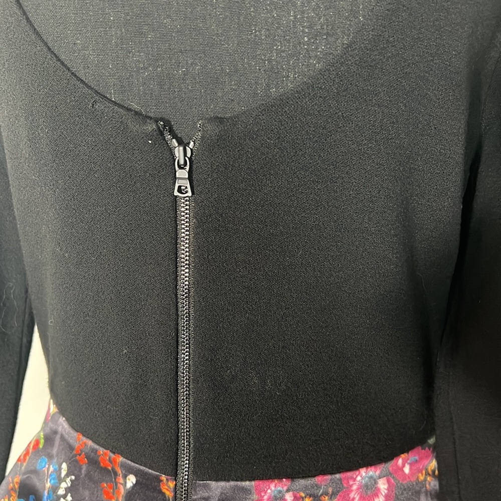 Like New Alice & Olivia Dress - Picture 5 of 9